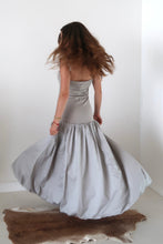 Cargar imagen en el visor de la galería, ROMINA PUFFBALL DRESS
