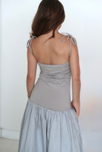 Cargar imagen en el visor de la galería, ROMINA PUFFBALL DRESS
